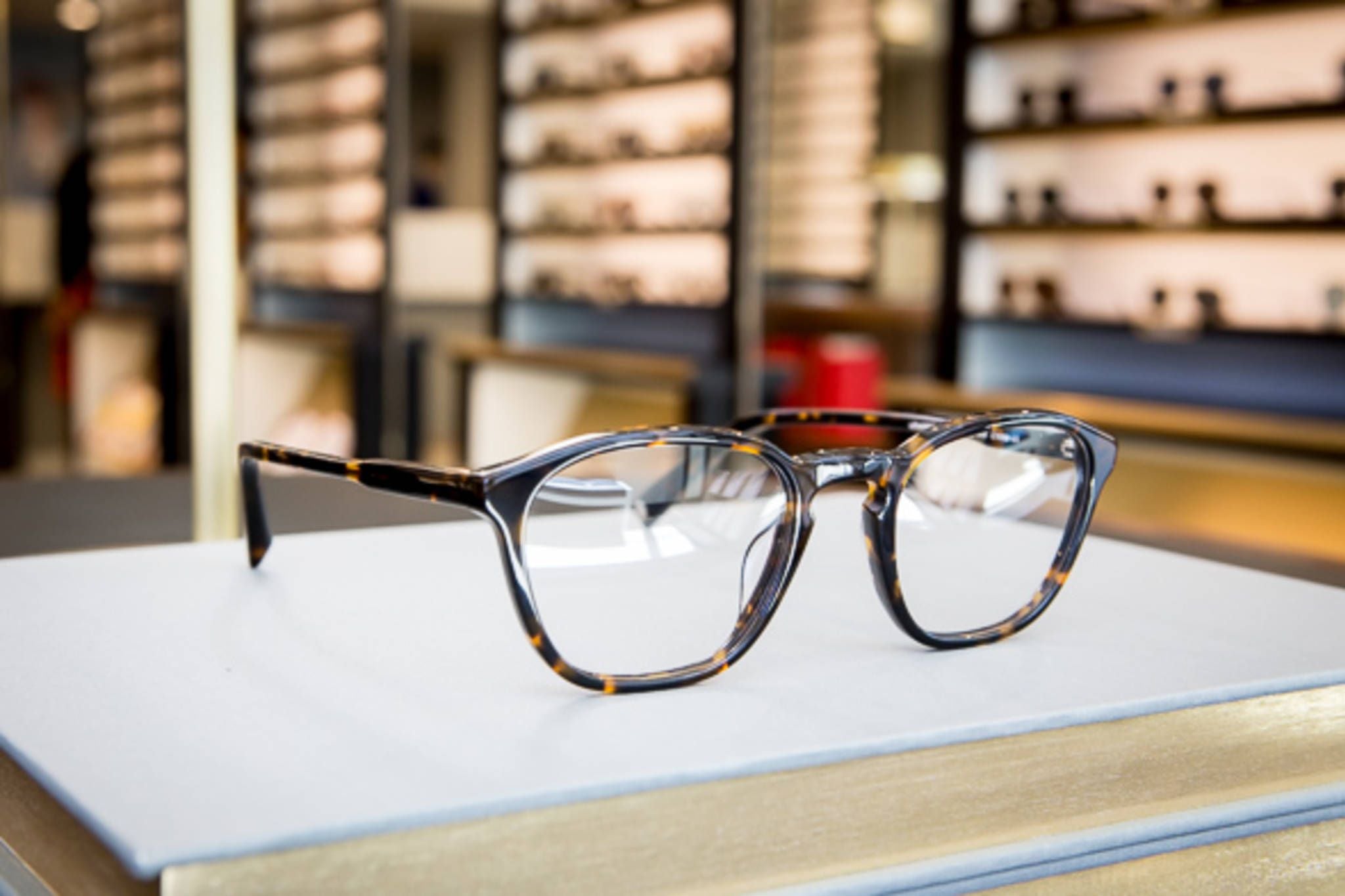 Buy Prescription Designer Online Eyeglasses Frames in Canada at The Best Prices