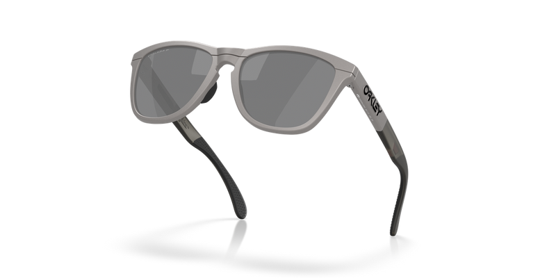 Oakley FROGSKINS RANGE in Titanium / Prizm Black Polarized (928423) - Alternate View