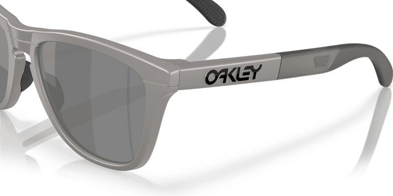 Oakley FROGSKINS RANGE in Titanium / Prizm Black Polarized (928423) - Alternate View