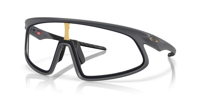 Oakley RSLV in Matte Carbon / Clear to Black Iridium Photochromic (948406) - Alternate View