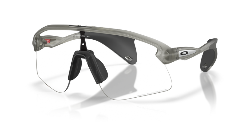 Oakley STUNT DEVIL S in Matte Grey Ink / Clear to Black Iridium Photochromic (951808) - Alternate View