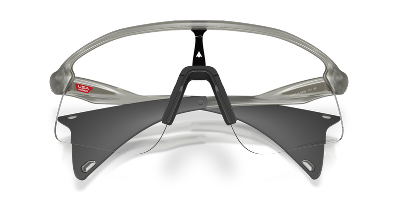 Oakley STUNT DEVIL S in Matte Grey Ink / Clear to Black Iridium Photochromic (951808) - Alternate View