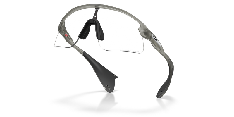 Oakley STUNT DEVIL S in Matte Grey Ink / Clear to Black Iridium Photochromic (951808) - Alternate View