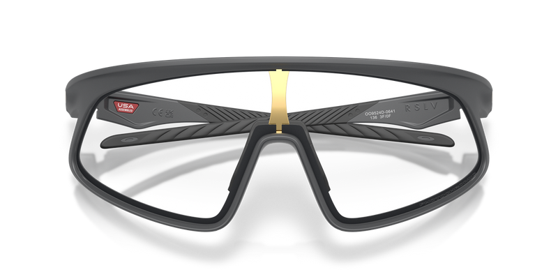 Oakley RSLV 141 in Matte Carbon / Clear to Black Iridium Photochromic (952406) - Alternate View