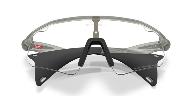 Oakley STUNT DEVIL A in Matte Grey Ink / Clear to Black Iridium Photochromic (952506) - Alternate View