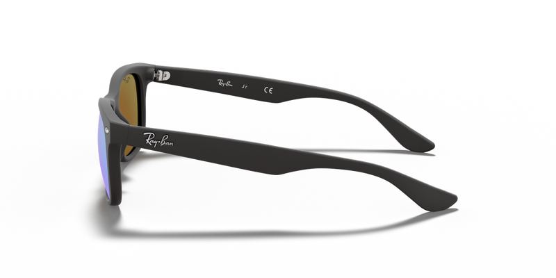 Ray-Ban Junior JUNIOR NEW WAYFARER in Black - Alternate View